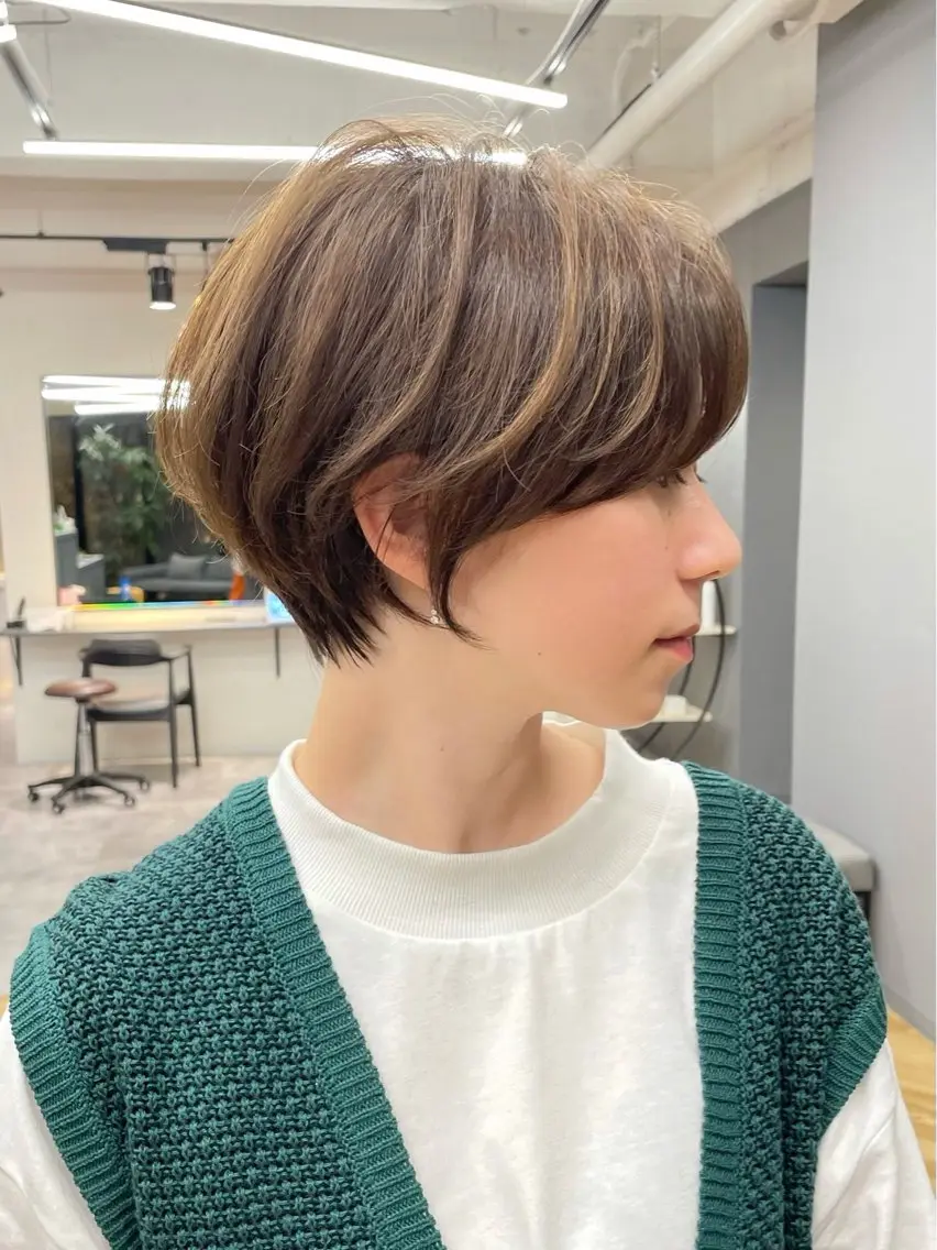 ショート ショートボブ 丸みショート ボブ くびれヘア ショートヘア 重里 瑠花のヘアスタイル