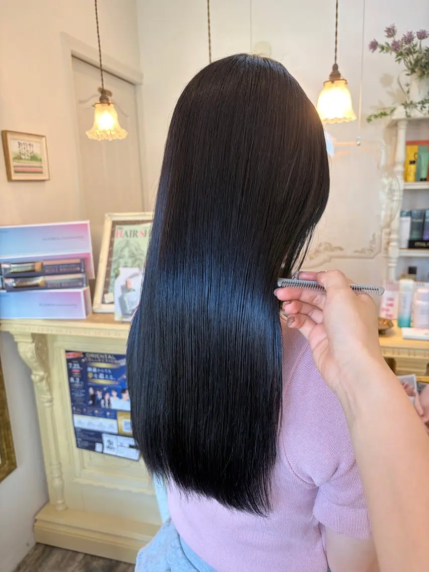 ロング トリートメント 小林 真誉のヘアスタイル