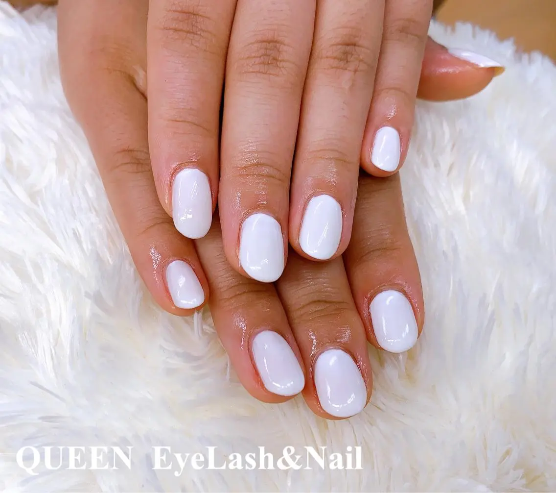 ショート カラー ハンドネイル Bloom Nailのネイルデザイン