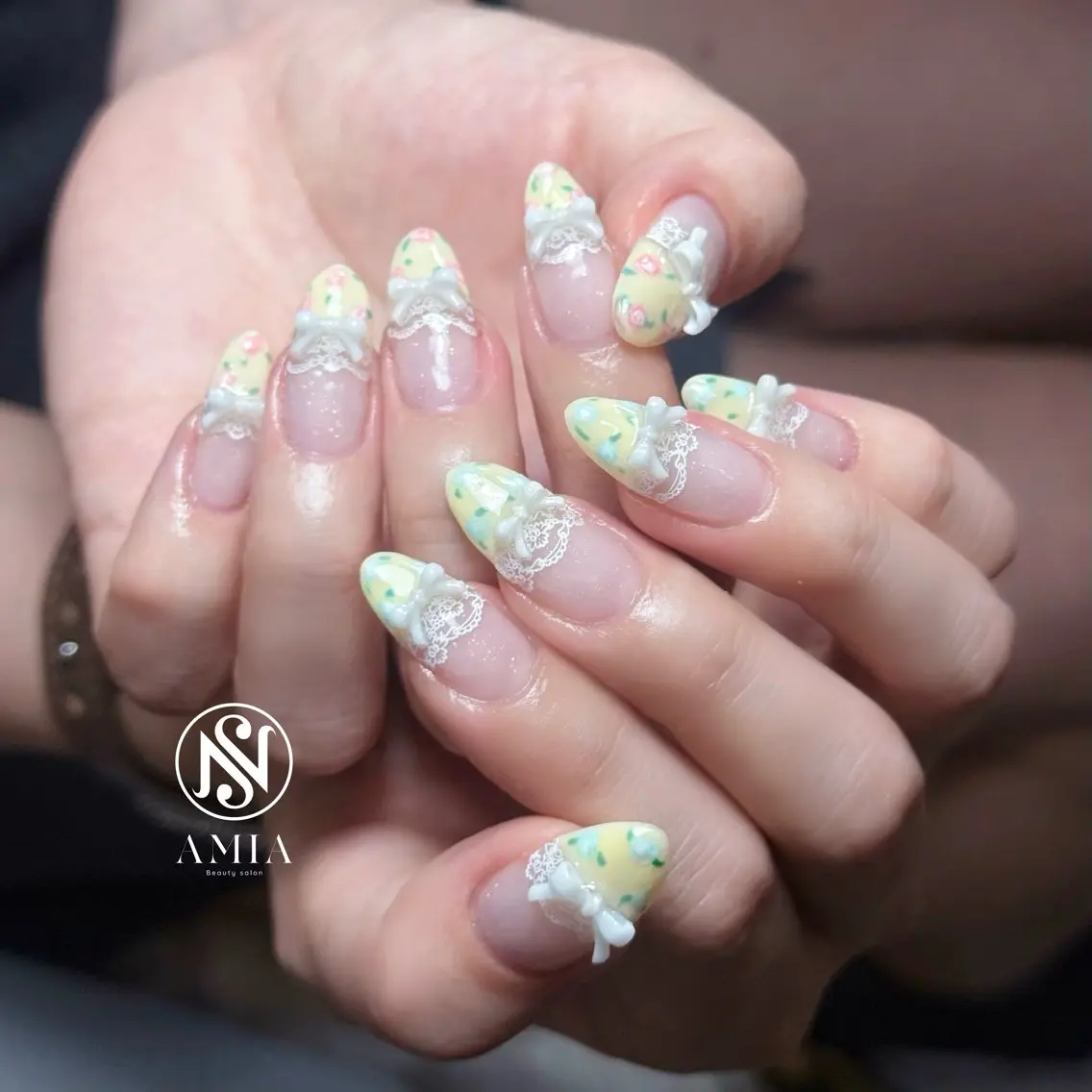 セミロング ハンドネイル 🌟AMIA BEAUTY🌟のネイルデザイン