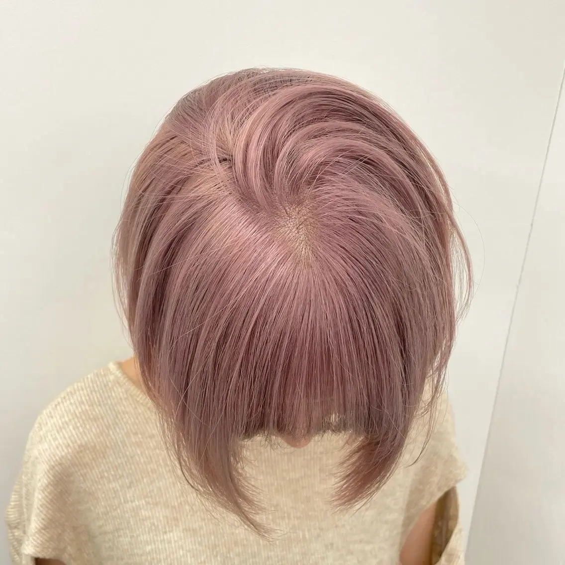 ショート カラー ブリーチ ピンクカラー 顔まわり🥨レイヤー /透明感/水口舞奈のヘアスタイル