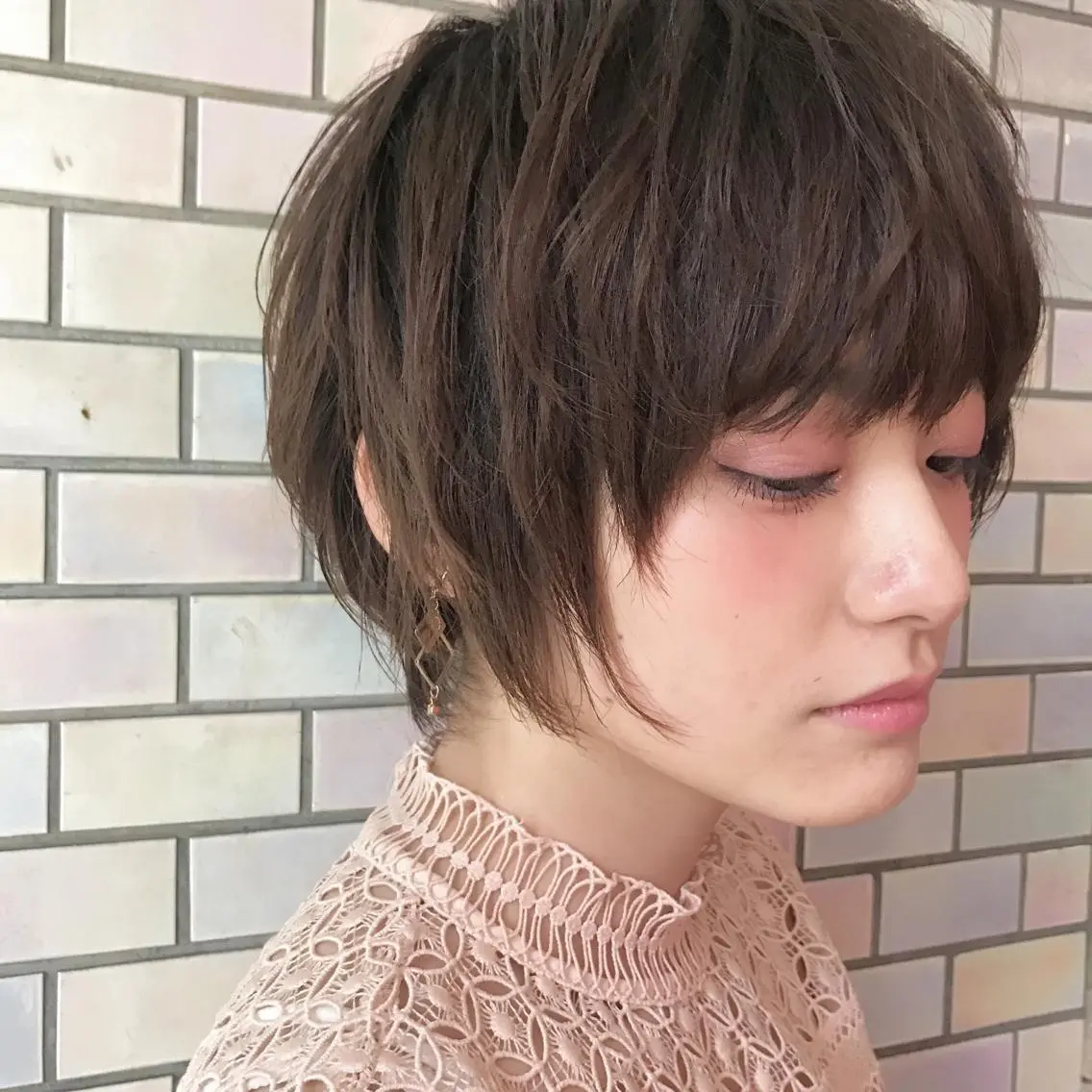 ショート 顔周りカット 伊 杏のヘアスタイル