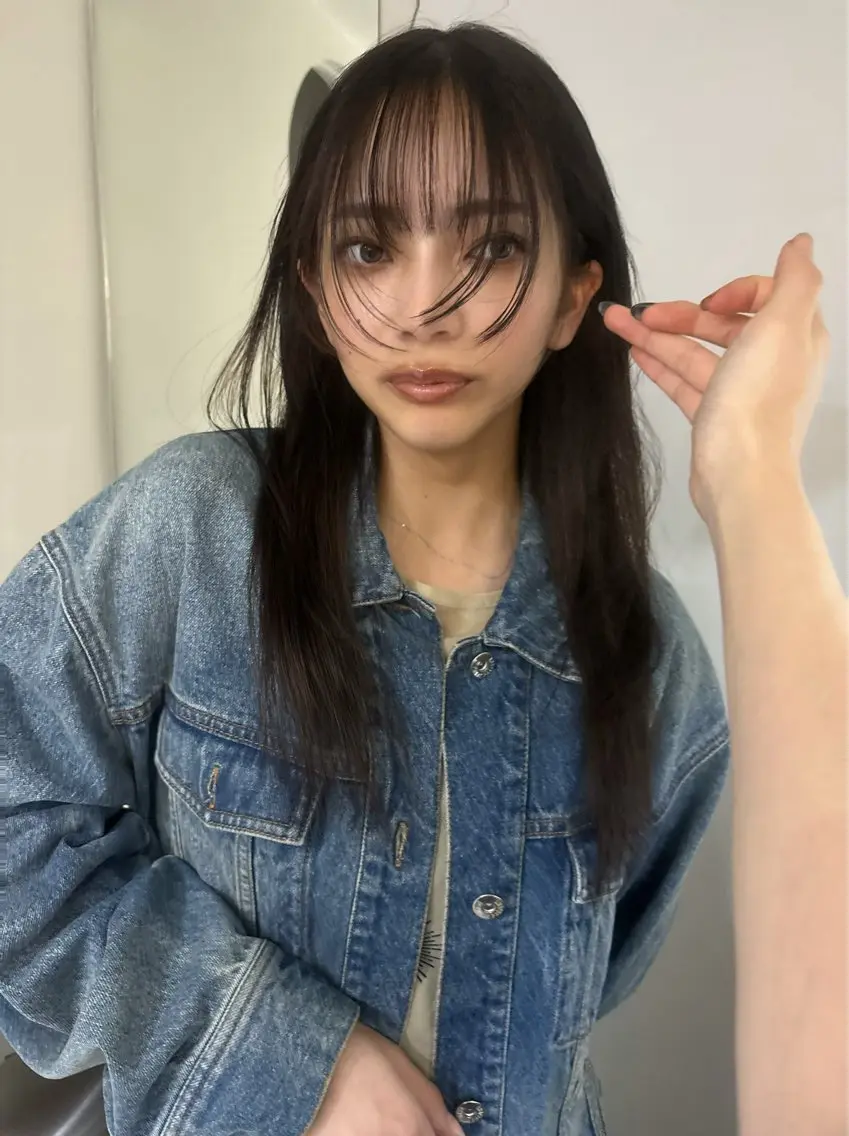 セミロング 顔周りカット kanon レイヤー・ボブのヘアスタイル