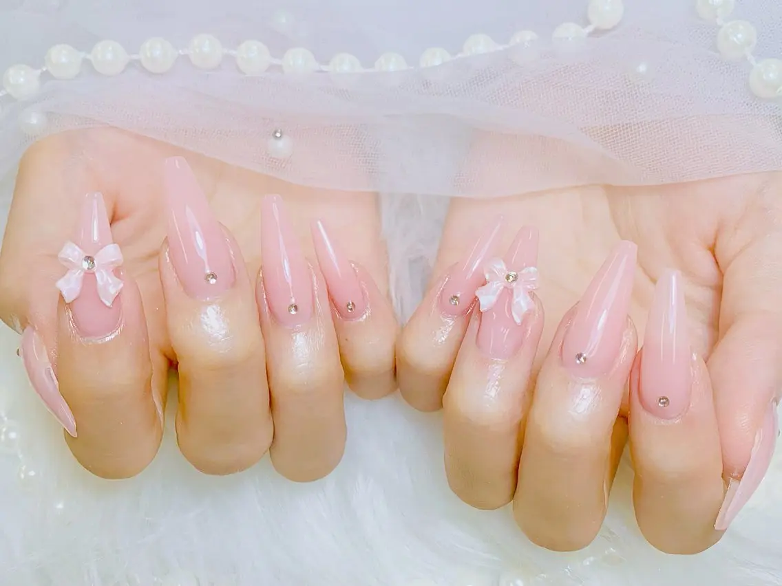ネイル チークネイル 長さ出し フラッシュネイル フレンチネイル グラデーション ハンドネイル AN NAIL 高田馬場のネイルデザイン