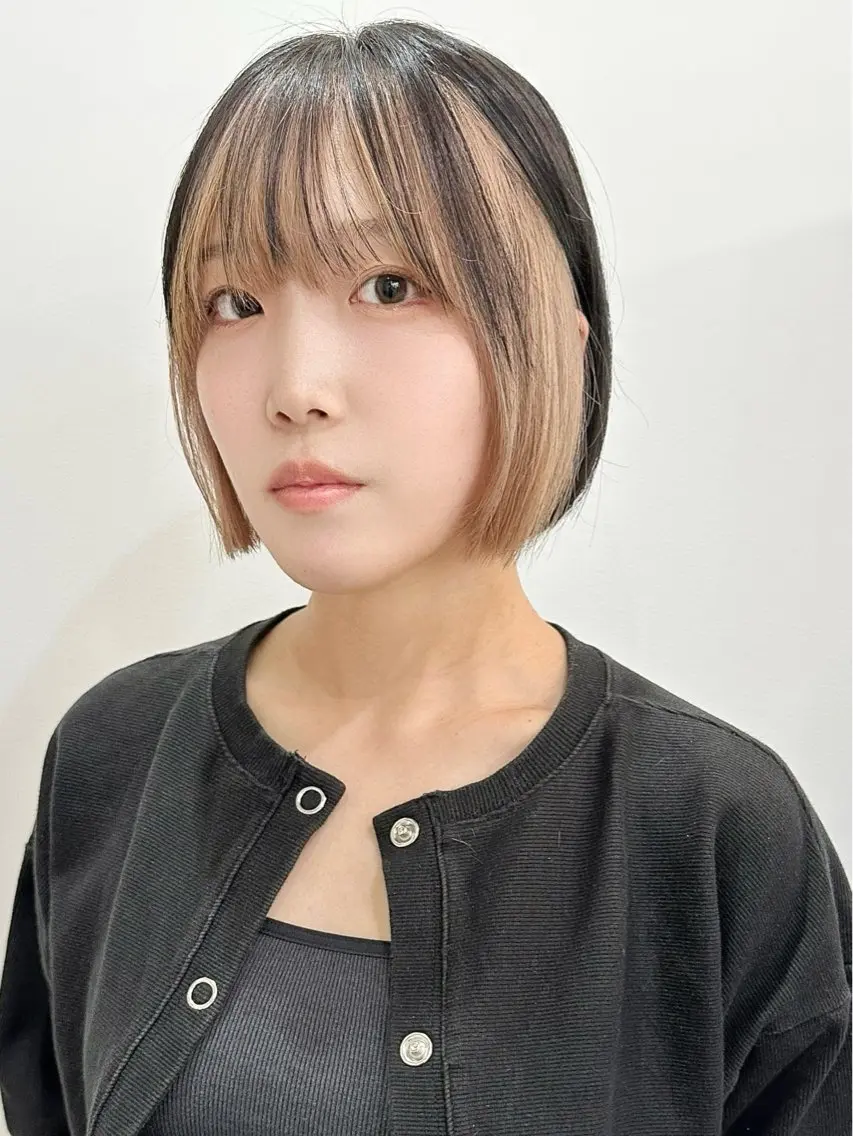 ショート 切りっぱなしボブ ボブレイヤー ミストバング ボブ くびれヘア カット ヘアカラー トリートメント SAKURA omotesandoのヘアスタイル