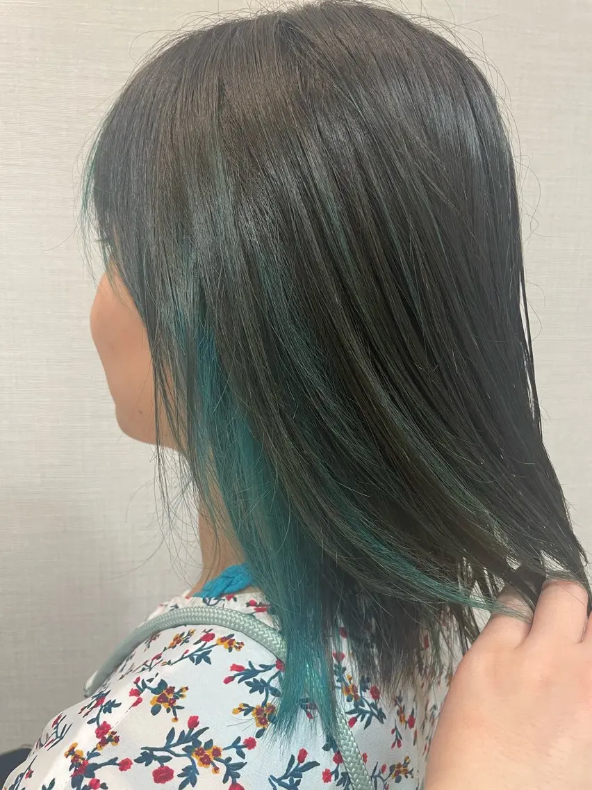 ミディアム カラー ブリーチ ハイライトカラー インナーカラー ハイライト すやま もえのヘアスタイル