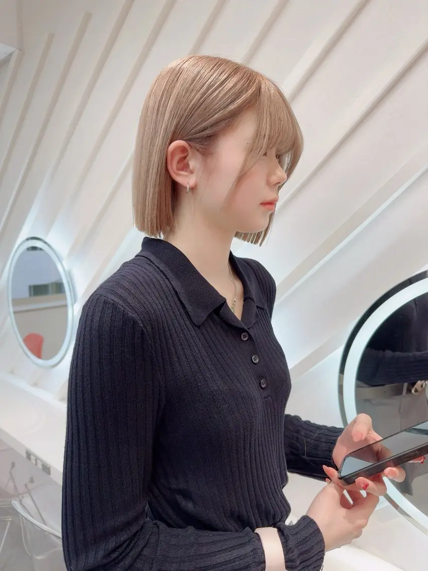ショート カラー カット ヘアカラー トリートメント 莉乃/縮毛矯正/髪質 改善/艶カラーのヘアスタイル