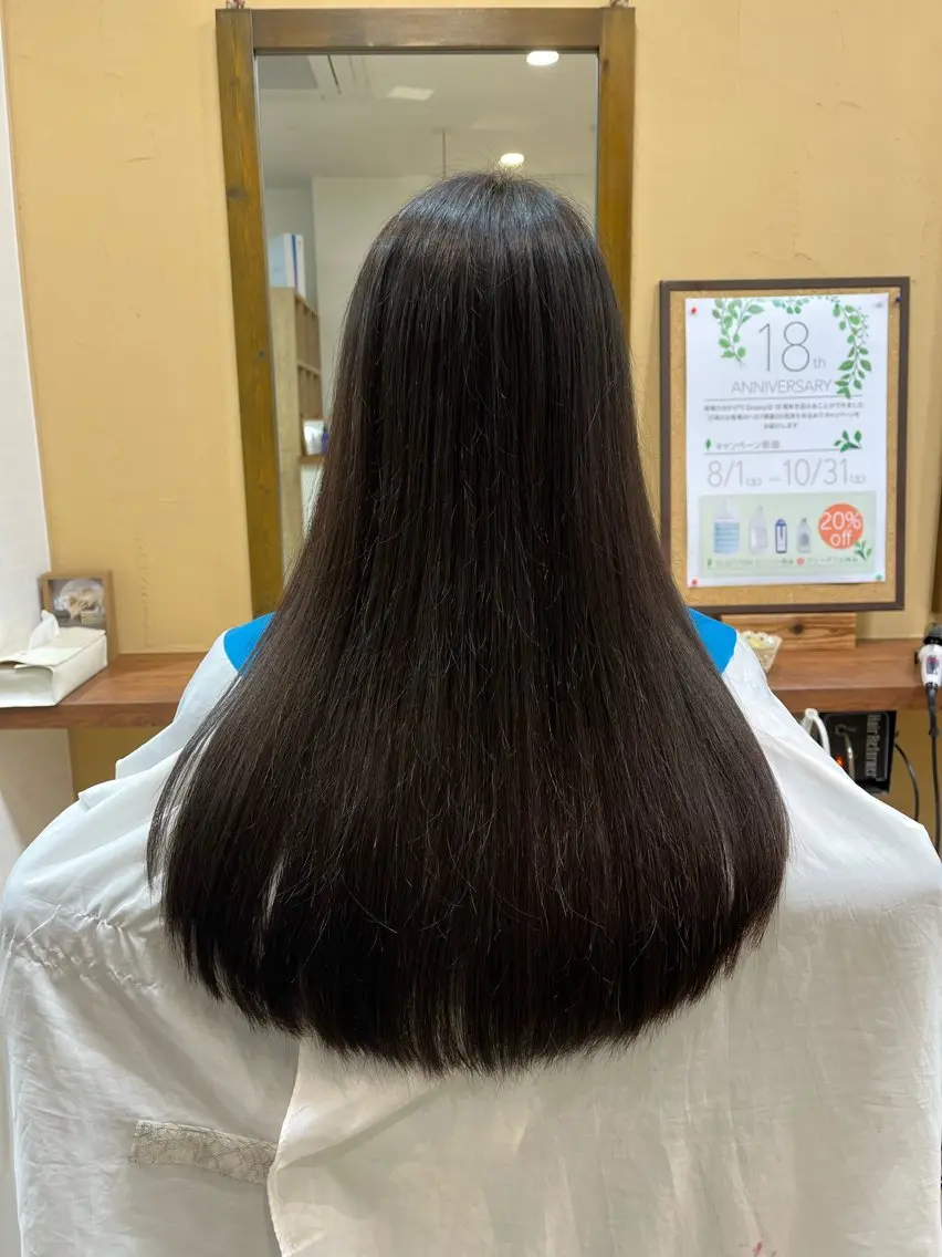 ロング Greens Yokoのヘアスタイル