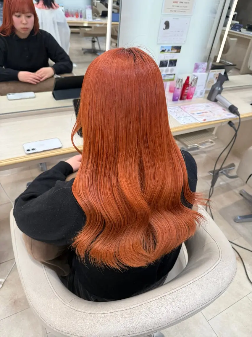ロング ヘアカラー 岡田 和馬のヘアスタイル