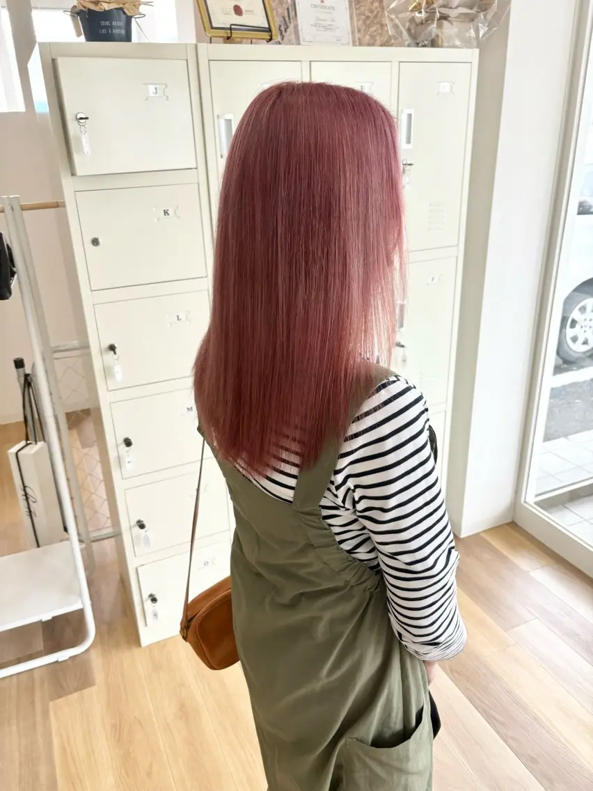 セミロング カット ヘアカラー トリートメント ケアブリーチ 黒瀬有汰のヘアスタイル