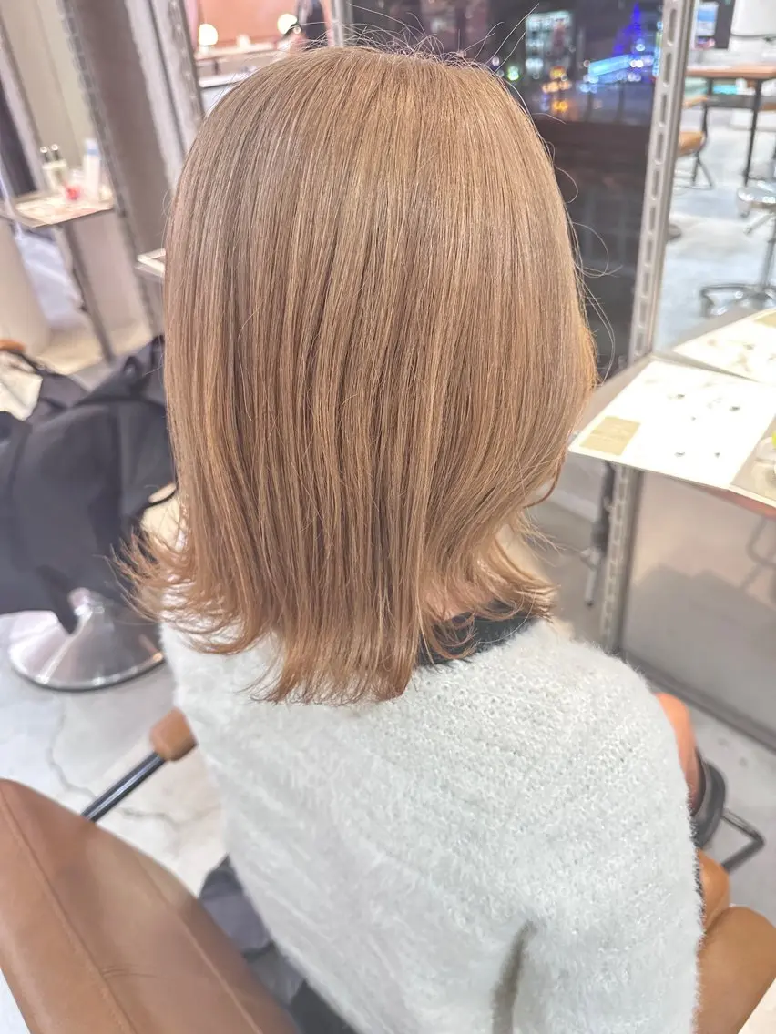 ミディアム カラー ベージュカラー レイヤーブリーチ特化 ホワイト専門/岸のヘアスタイル