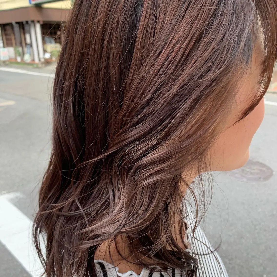 セミロング カラー ヘアアレンジ サナ🌱 切りっぱなしボブのヘアスタイル