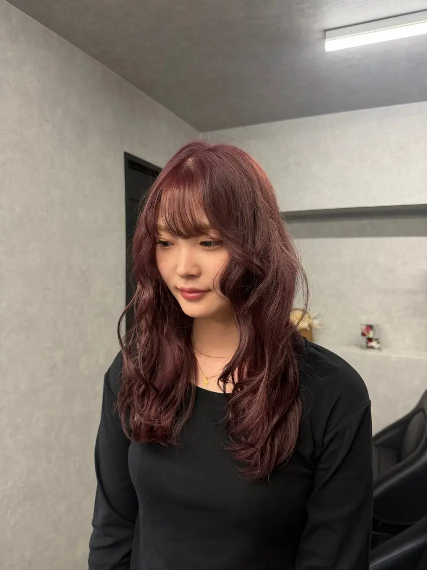 ロング カラー ブリーチ ヘアカラー アヤカ （AYAKA）のヘアスタイル