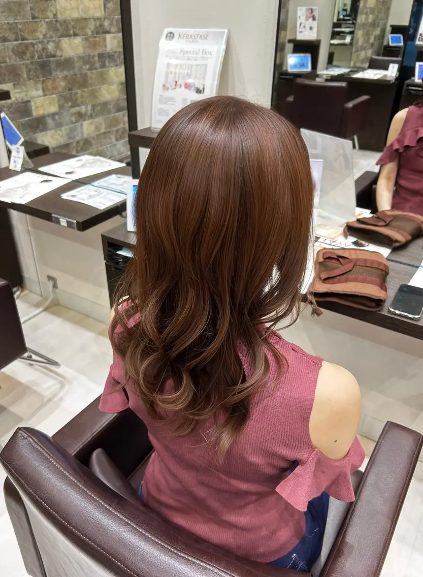 セミロング tomoe 🫧透明感カラーのヘアスタイル