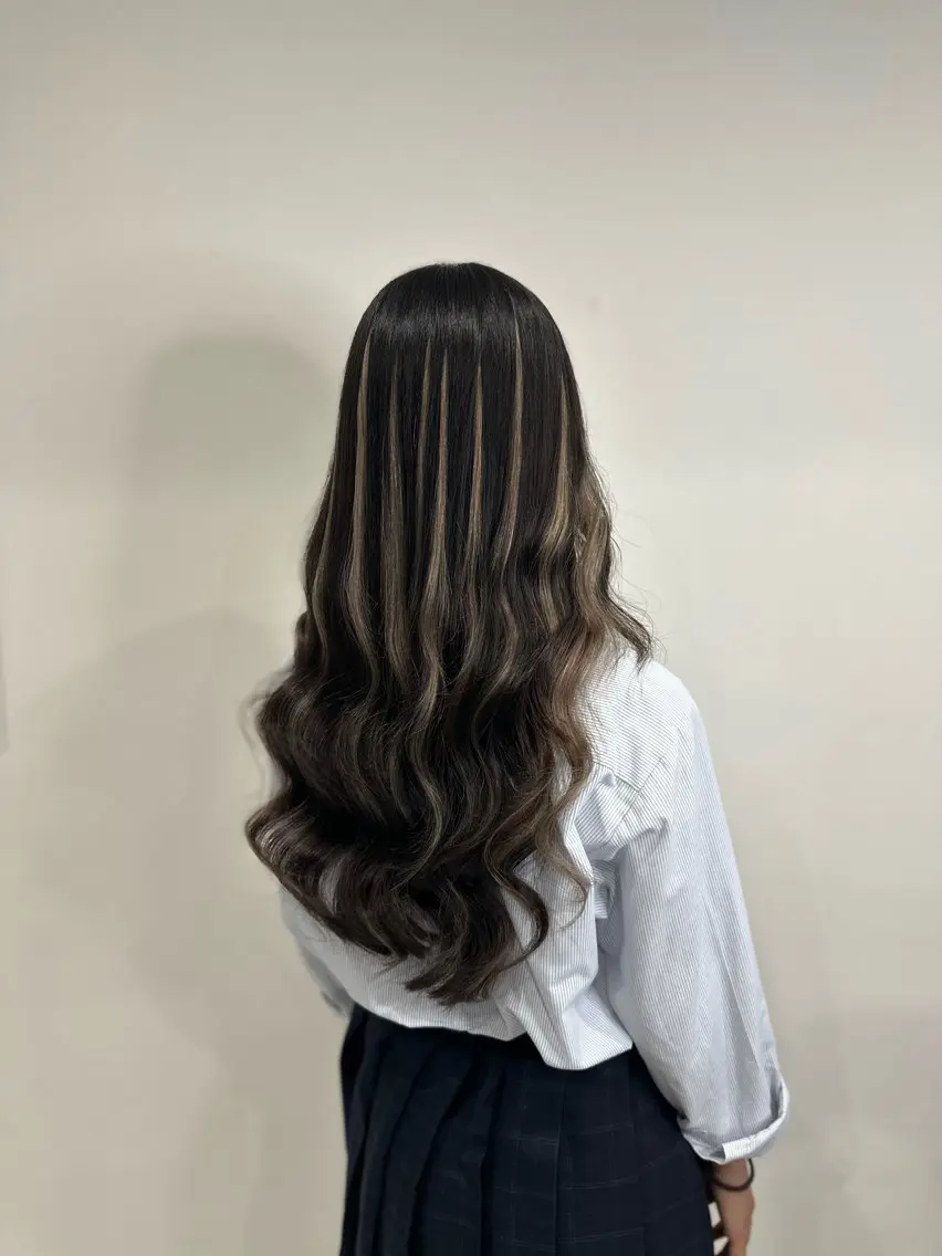 学生さんやブリーチしたくない方おすすめ♡プルエクステ30本付け放題♡の写真