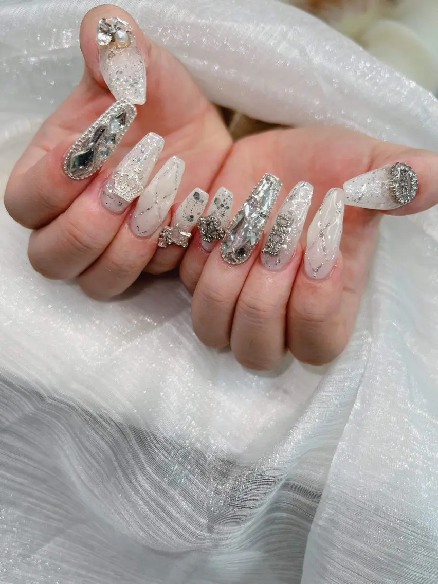 ネイル 長さ出し マグネットネイル ミラーネイル ネイルチップ 冬ネイル Lee Nails チップ長さだし専門店のネイルデザイン