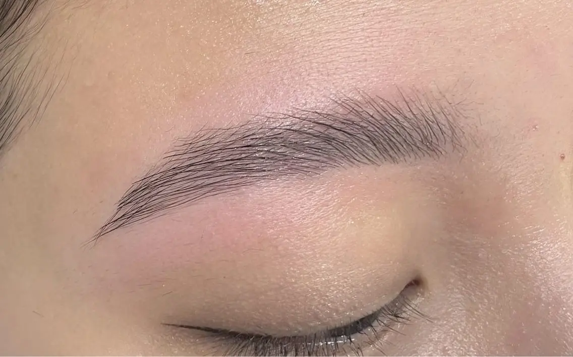 HALLEYWOOD BROW LIFTの写真