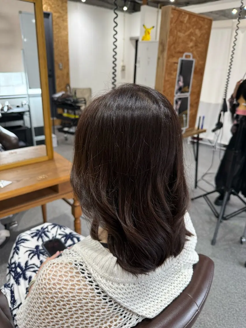 カラー 根本 那菜果のヘアスタイル