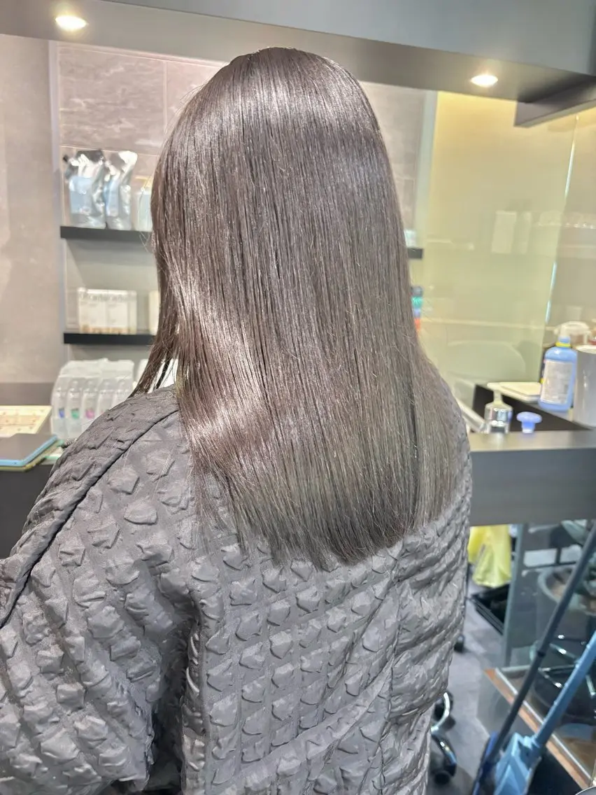 ミディアム カット ヘアカラー ダブルカラー🦖 /髪質改善⚡️しおりのヘアスタイル