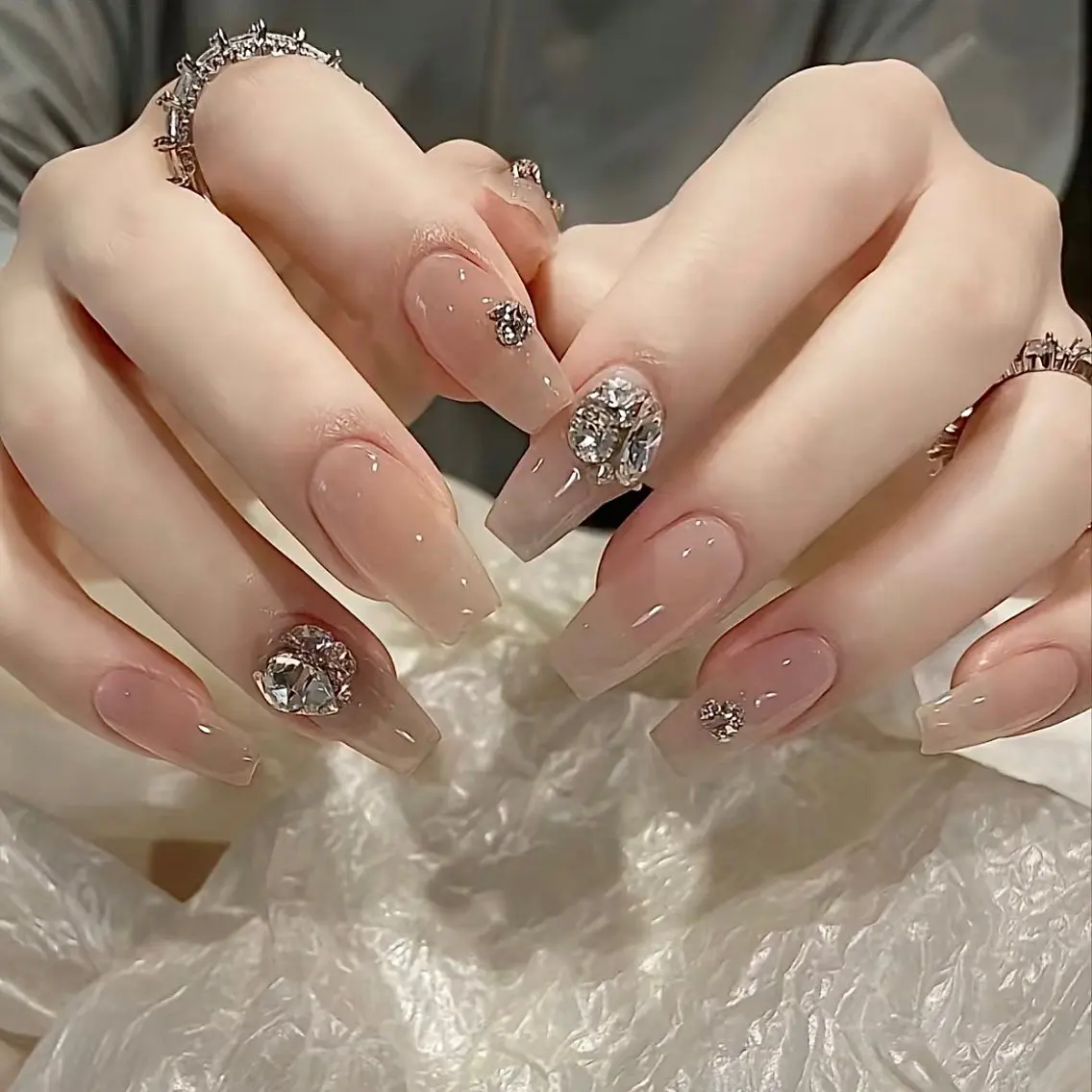 ネイル キラキラネイル 韓国ネイル 冬ネイル Ugirl Nail Pinpin🤍のネイルデザイン