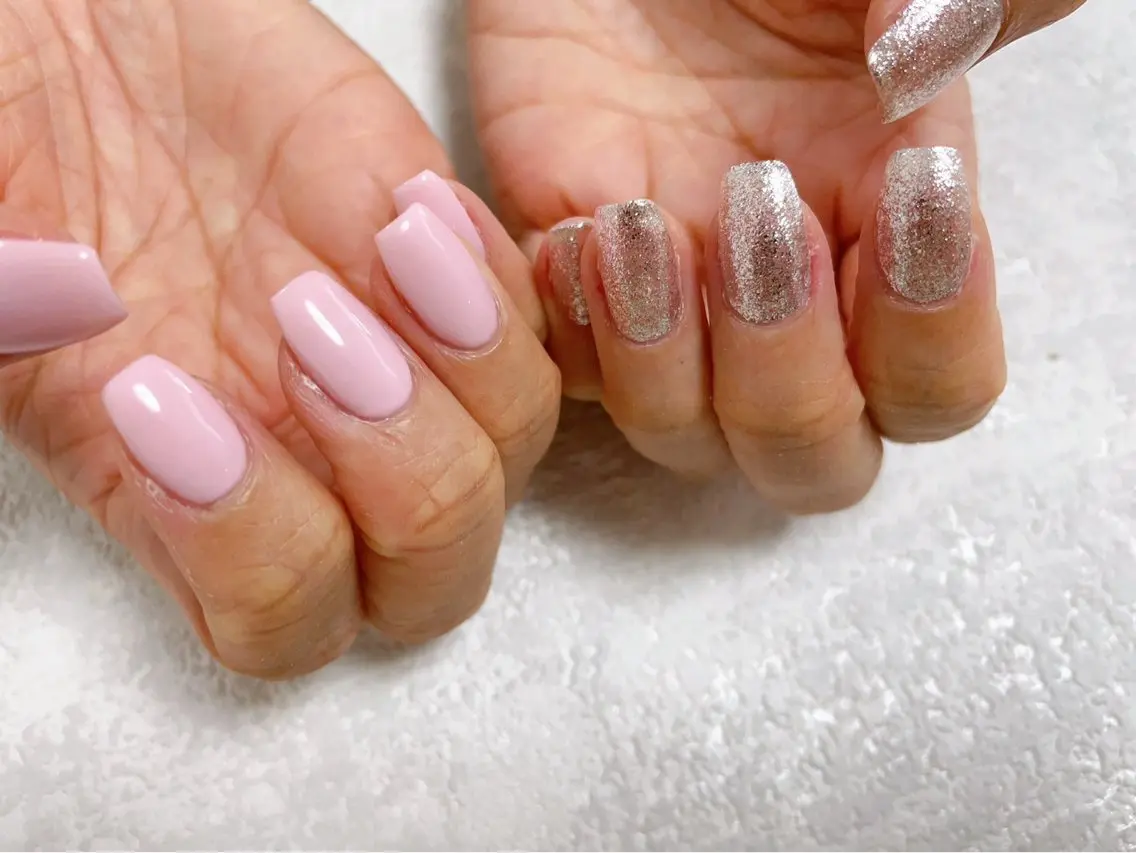 ネイル オーロラネイル ブルー フットネイル フレンチネイル ジェルネイル ハンドネイル kiki nail たまプラーザのネイルデザイン