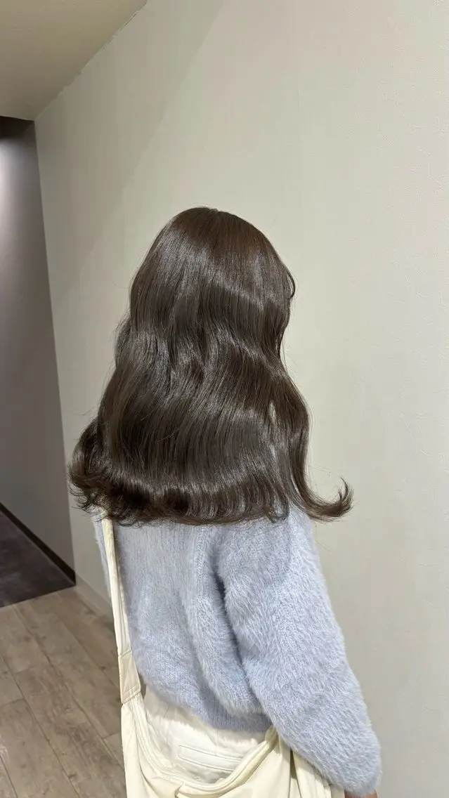 カラー 服部 沙弥佳のヘアスタイル