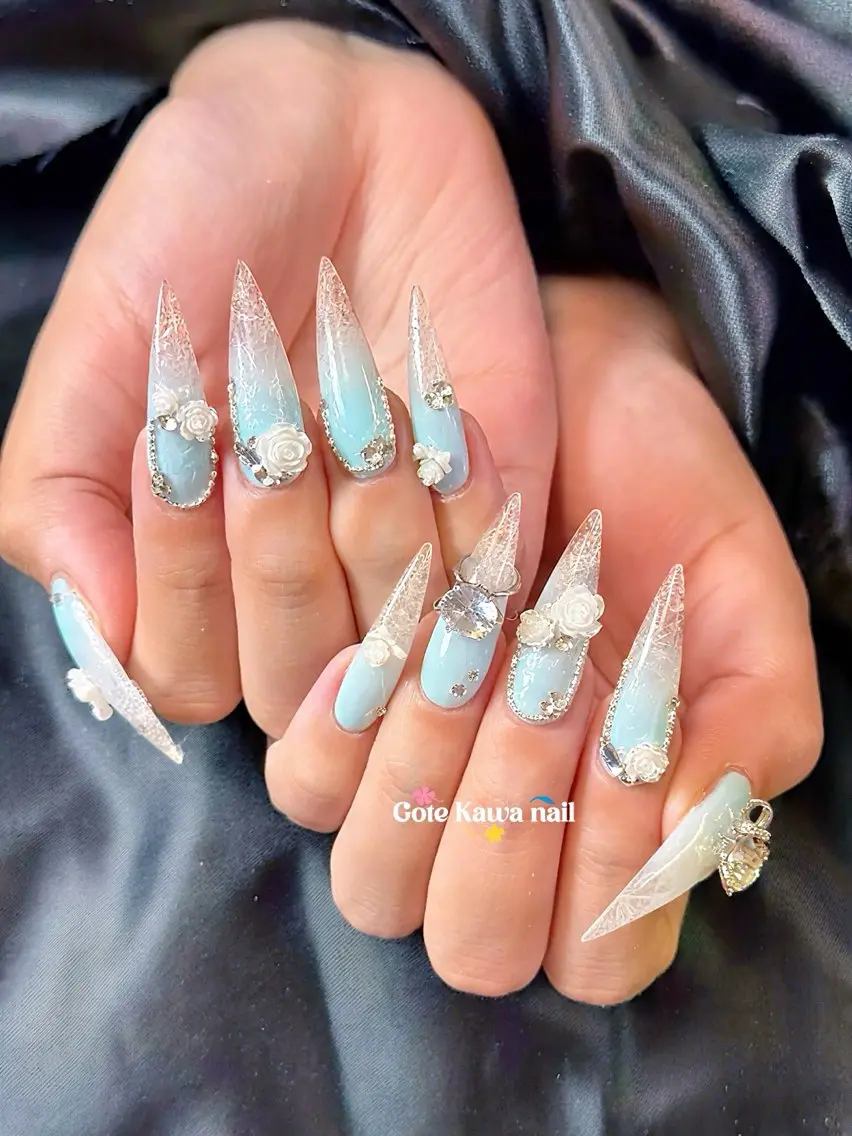 ネイル クリアネイル 水色 持ち込み 夏ネイル ハンドネイル ハンドケア Gote Kawa nail salonのネイルデザイン