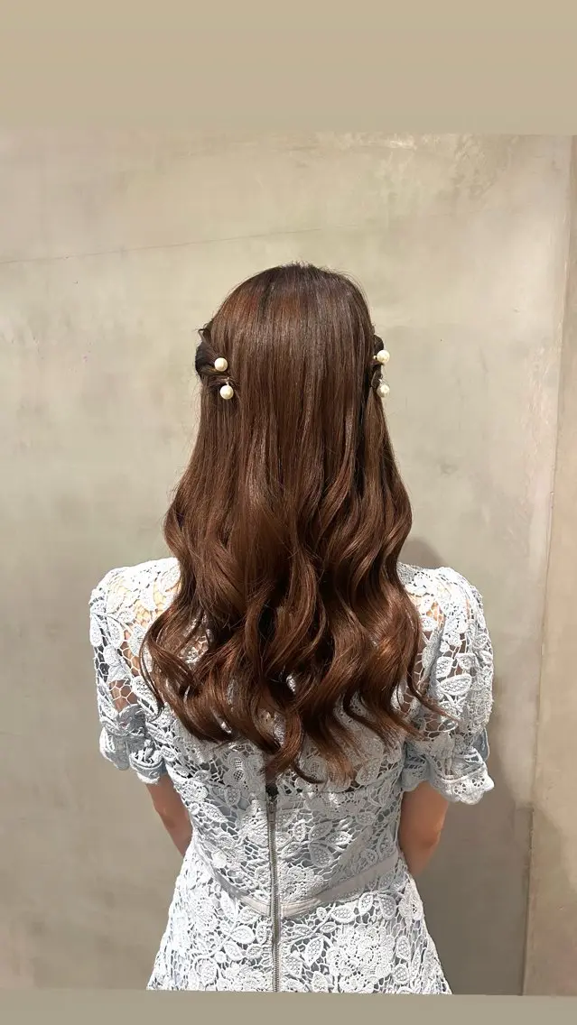 ロング カラー ヘアアレンジ ヘアセット タナカ カナ🫧のヘアスタイル