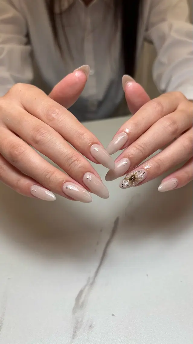 ネイル フラワーネイル マグネットネイル ニュアンスネイル ワンホンネイル ハンドネイル zuki🌔 堺筋本町 ネイルのネイルデザイン