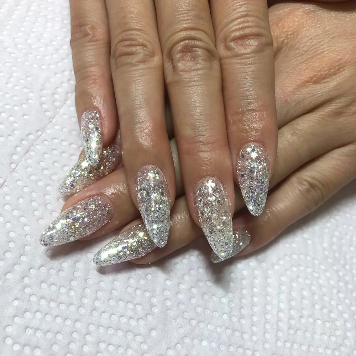 ミディアム ネイル ハンドネイル 《LB》ラブリエ Nail&eyeのマツエク・マツパデザイン