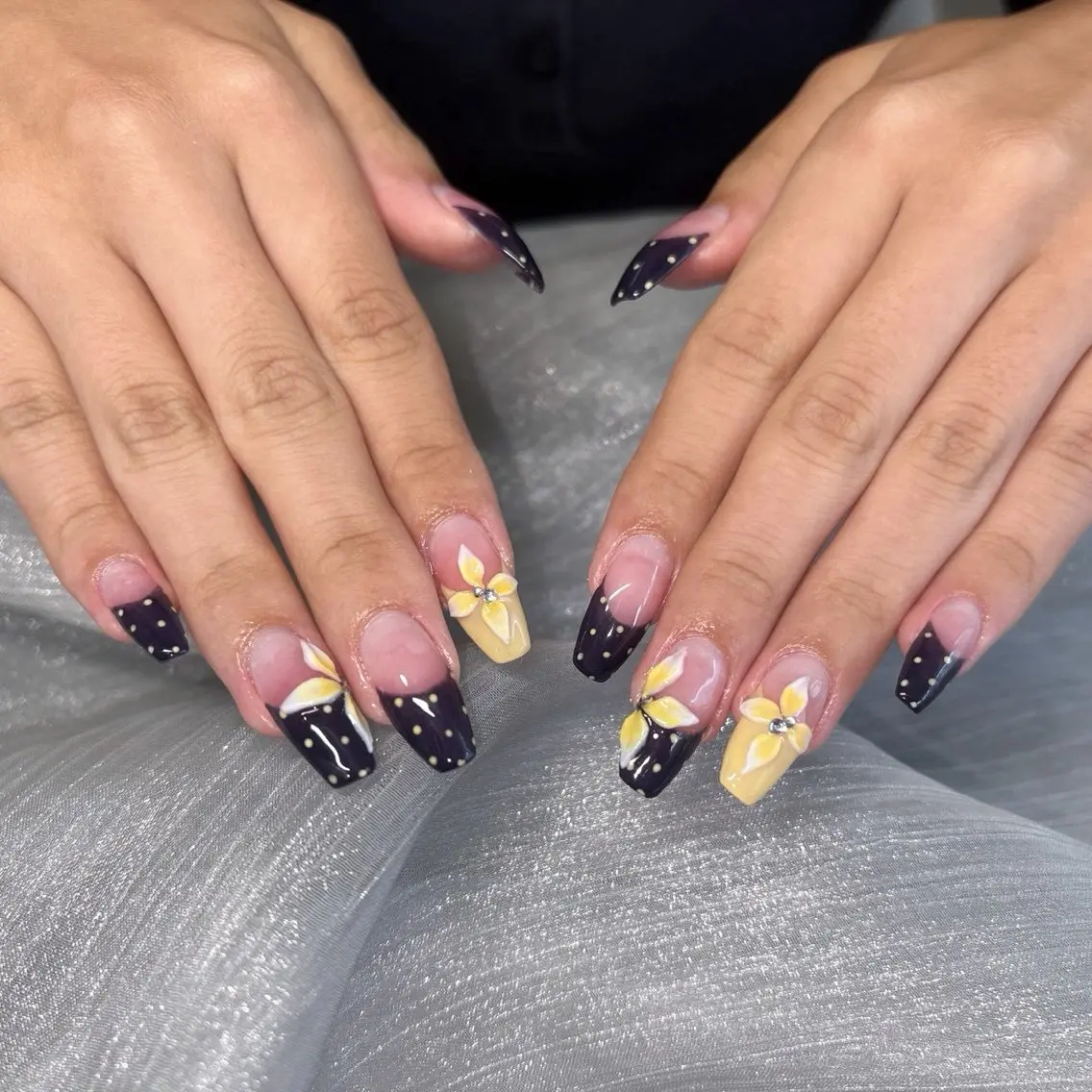 セミロング ハンドネイル Rr Nailのネイルデザイン