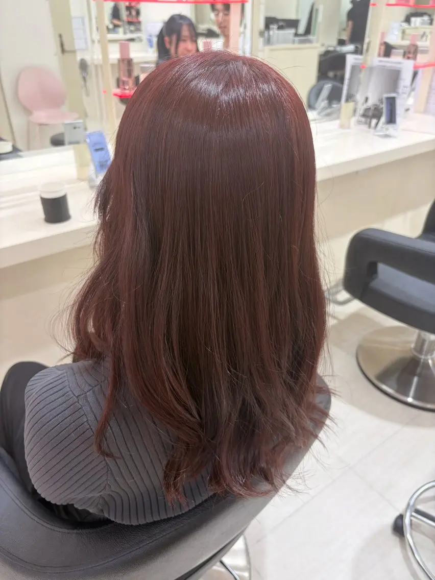 セミロング カラー ヘアアレンジ ヘアカラー ヘアセット くれは/ブリーチ/ハ イトーン/透明感のヘアスタイル