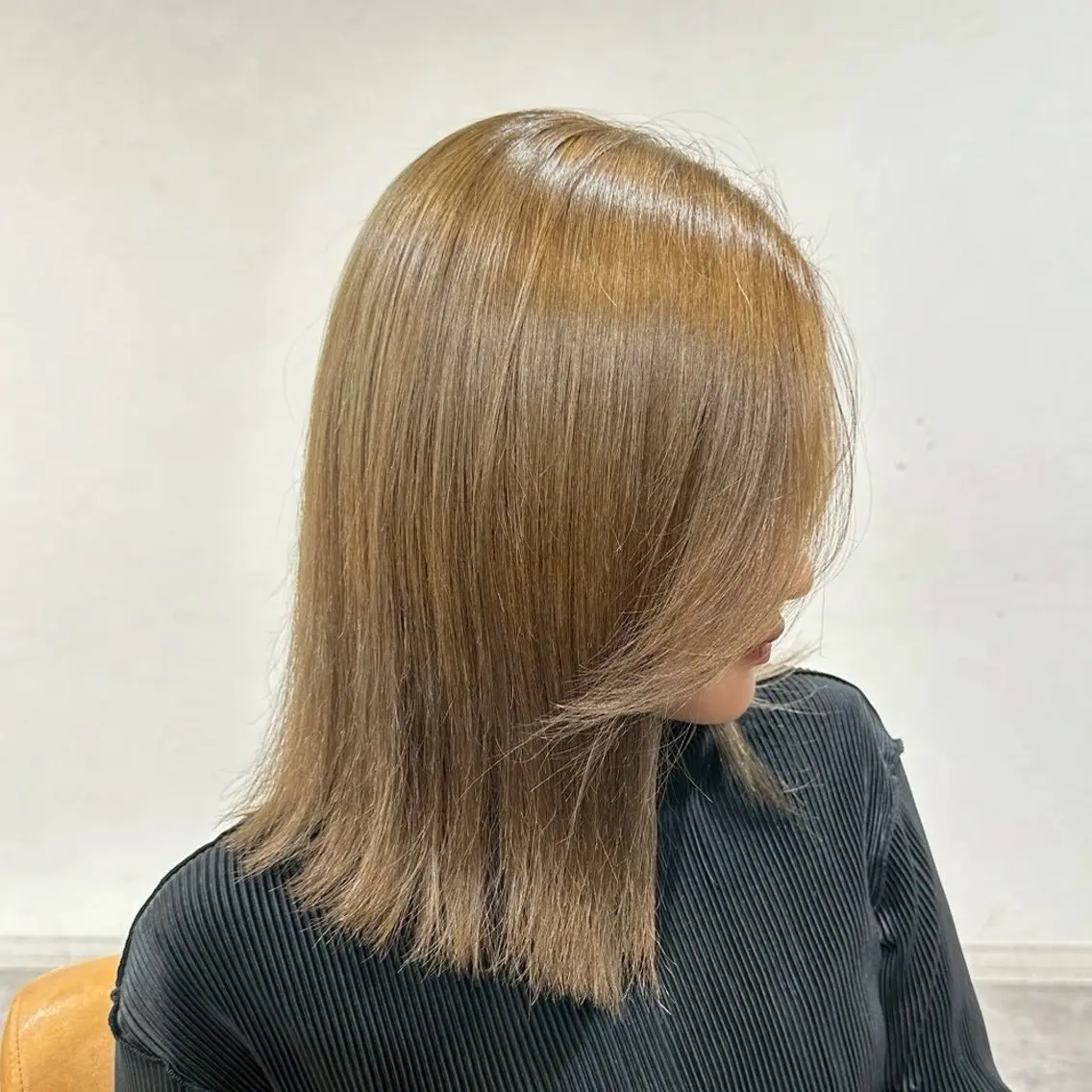 ミディアム カラー ベージュカラー ハイトーンカラー ハイトーンベージュ カット ヘアカラー 🌸艶カラー/似合わ せカット/サクラ🌸のヘアスタイル