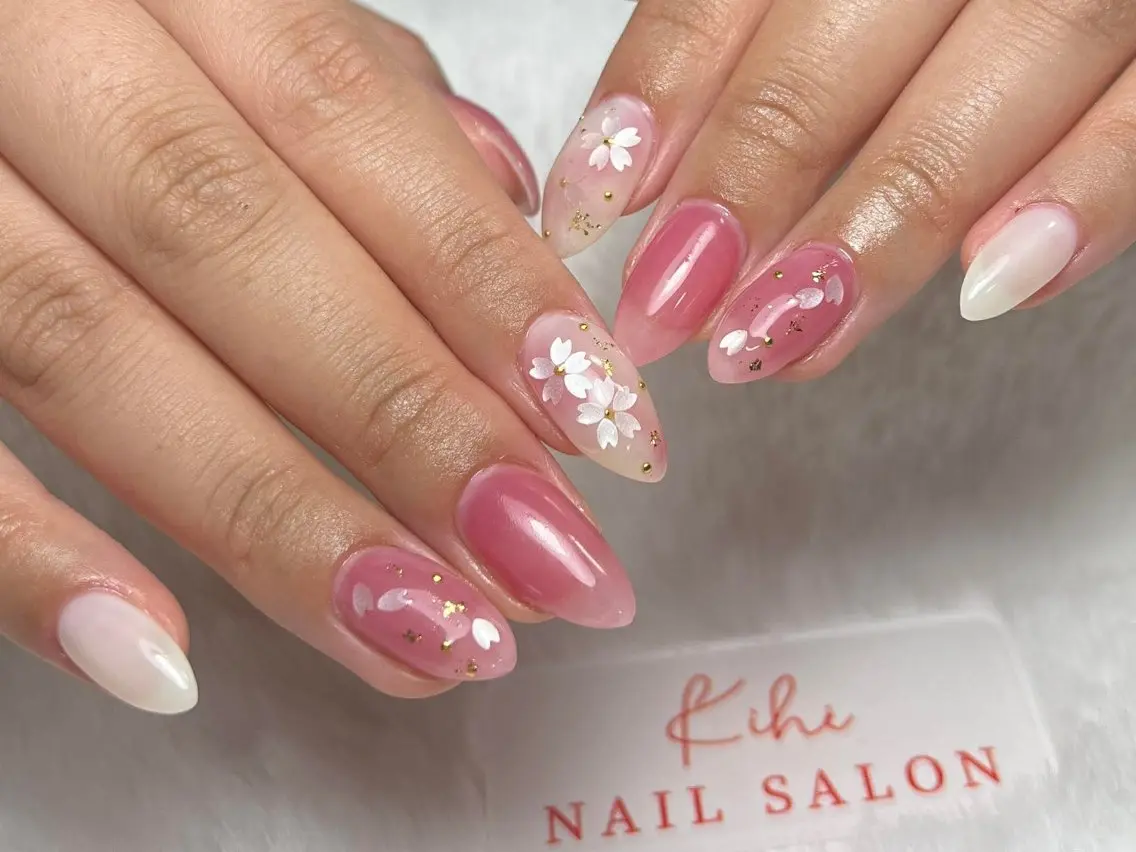 ネイル 桜ネイル 持ち込み ハンドネイル ユリ🎀長さだし/ パラジェル/持ち込みのネイルデザイン