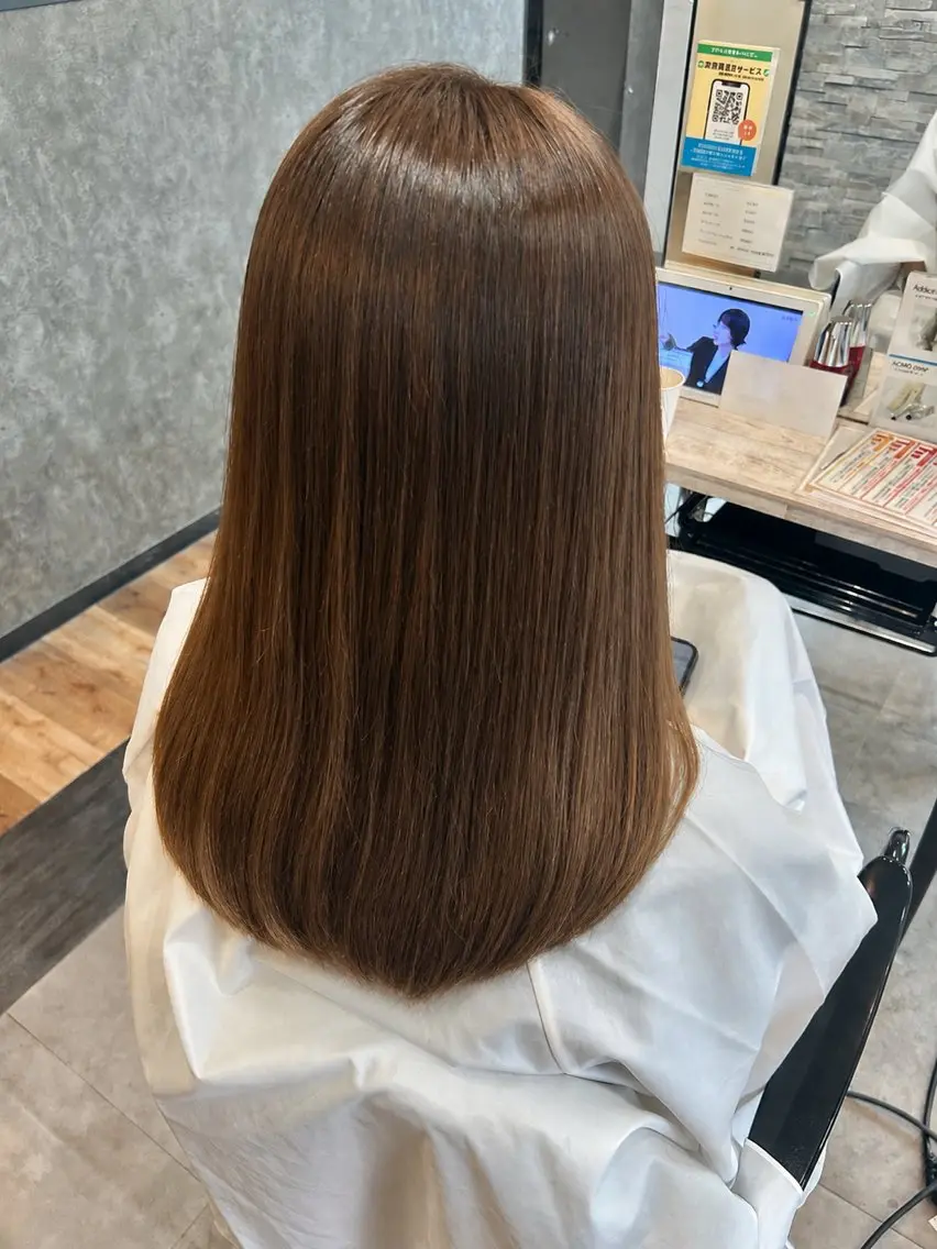 セミロング 布施 麻菜のヘアスタイル