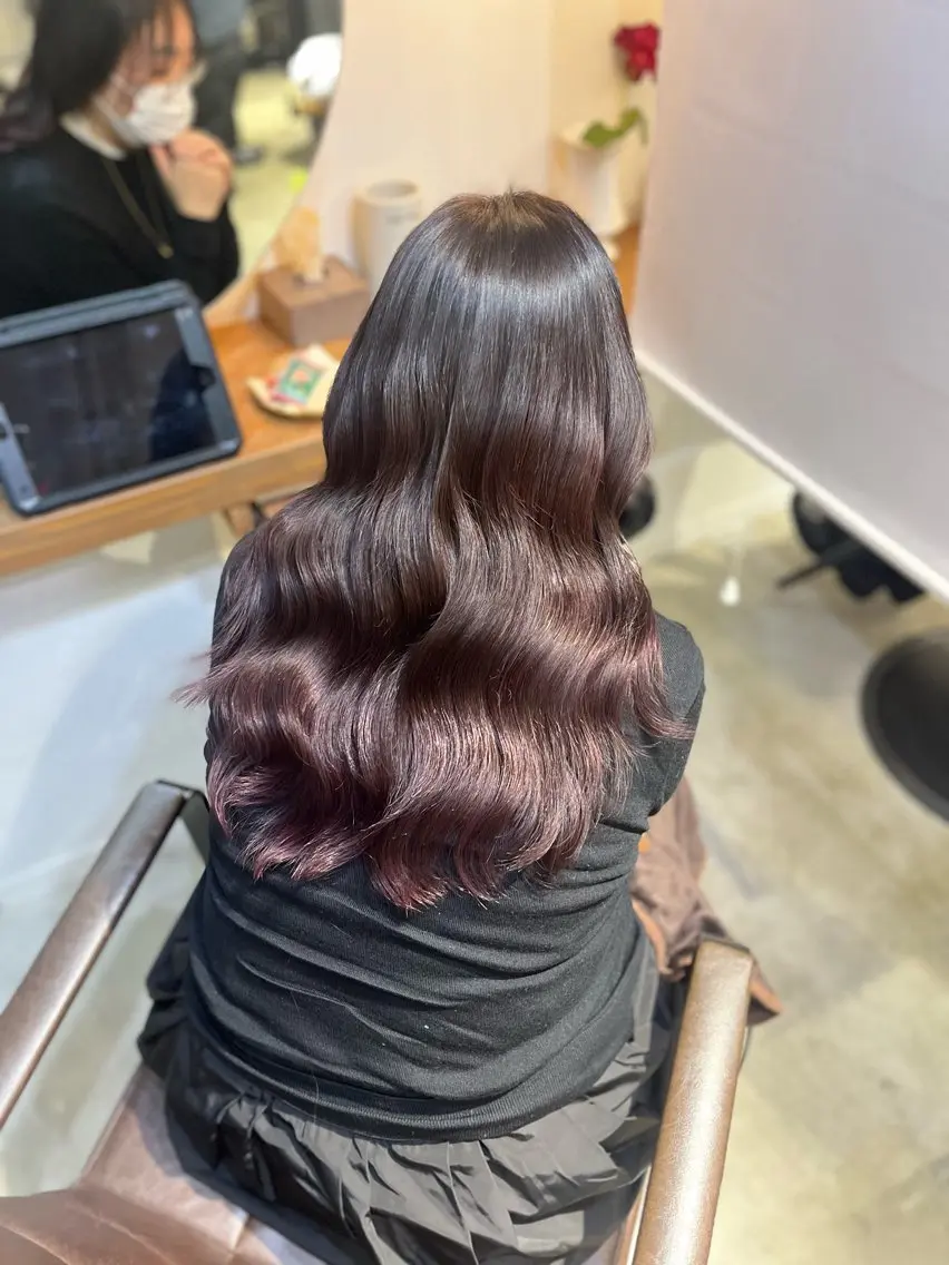 セミロング 塩川ももこ/ 自然な縮毛矯正のヘアスタイル