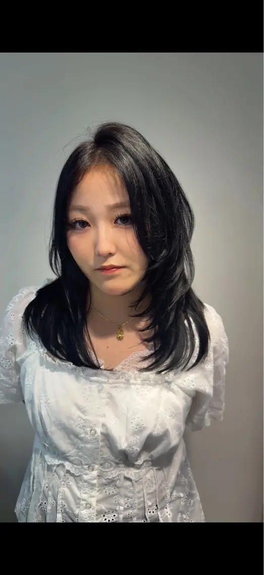 セミロング 【韓国×ハイトーン】 🇰🇷SOGO🩶のヘアスタイル