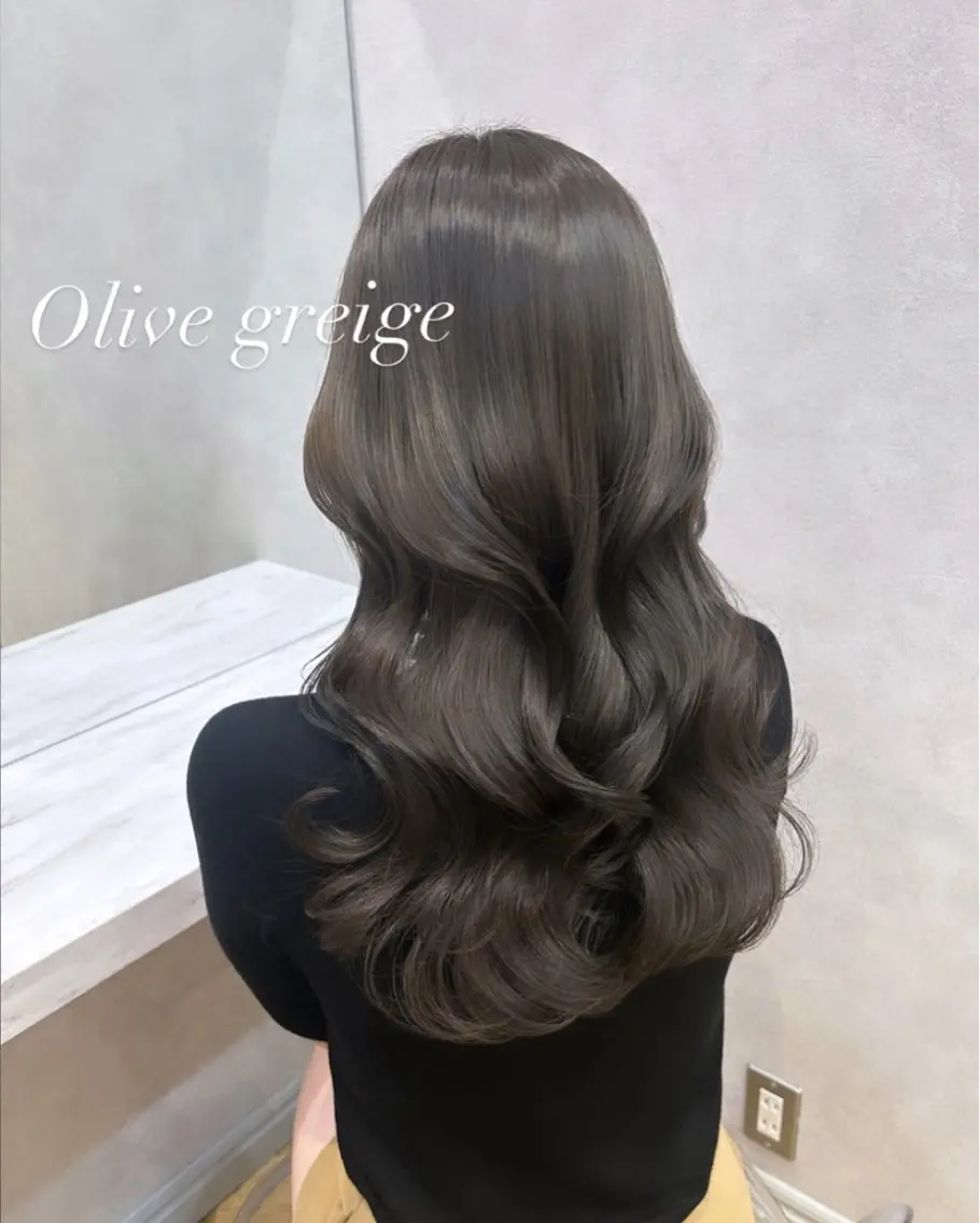 ロング カラー グレージュ オリーブグレージュ オリーブグレー ヘアセット 🩷韓国ヘア/ヨシン モリ🩷Maikaのヘアスタイル