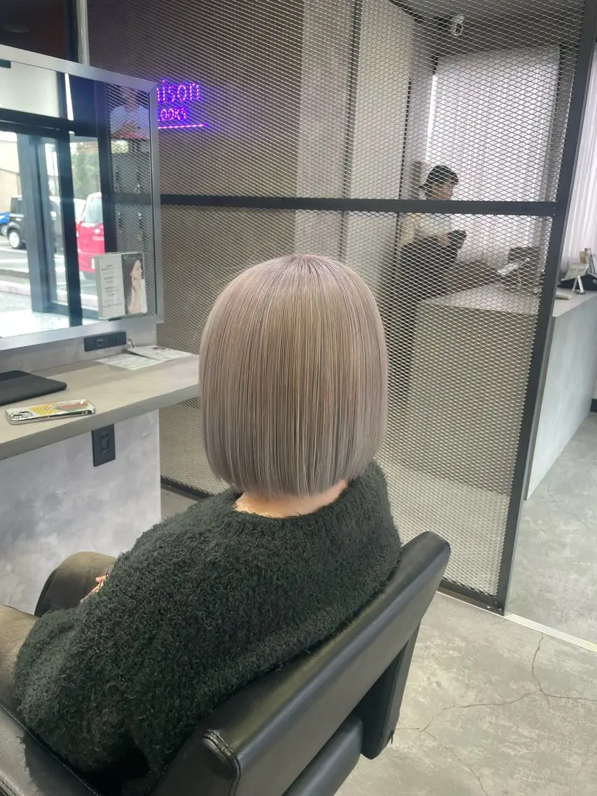 ショート カラー ヘアカラー トリートメント 手塚 由佳のヘアスタイル