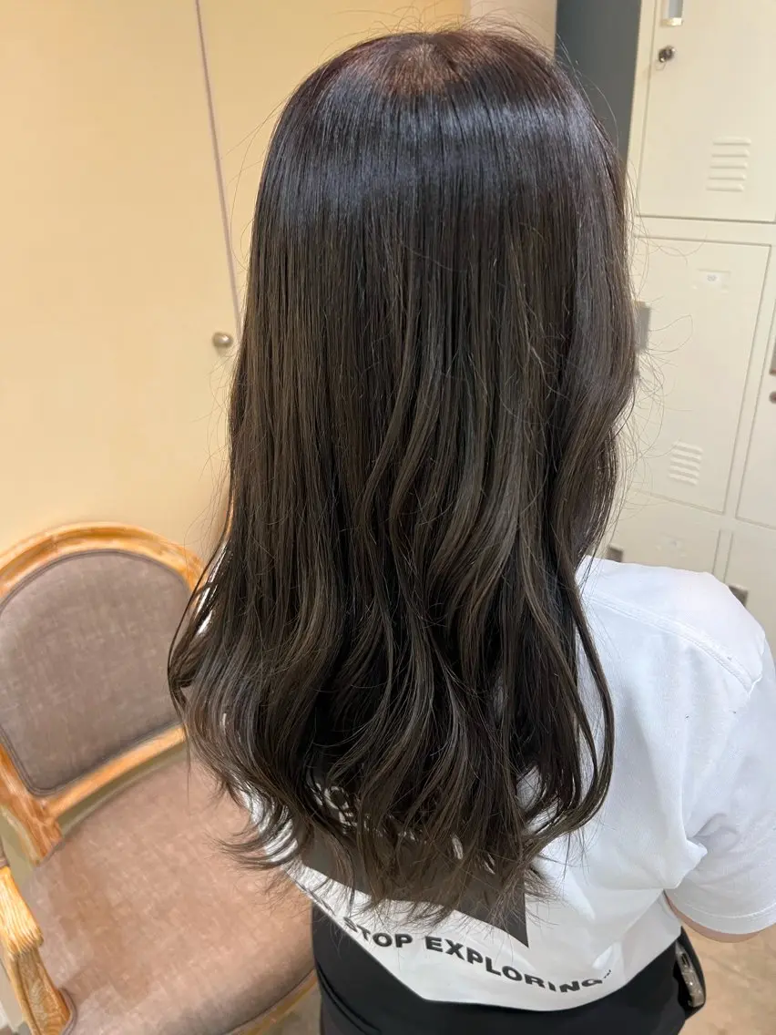 ロング カラー カット ヘアカラー 刀根 梓織のヘアスタイル