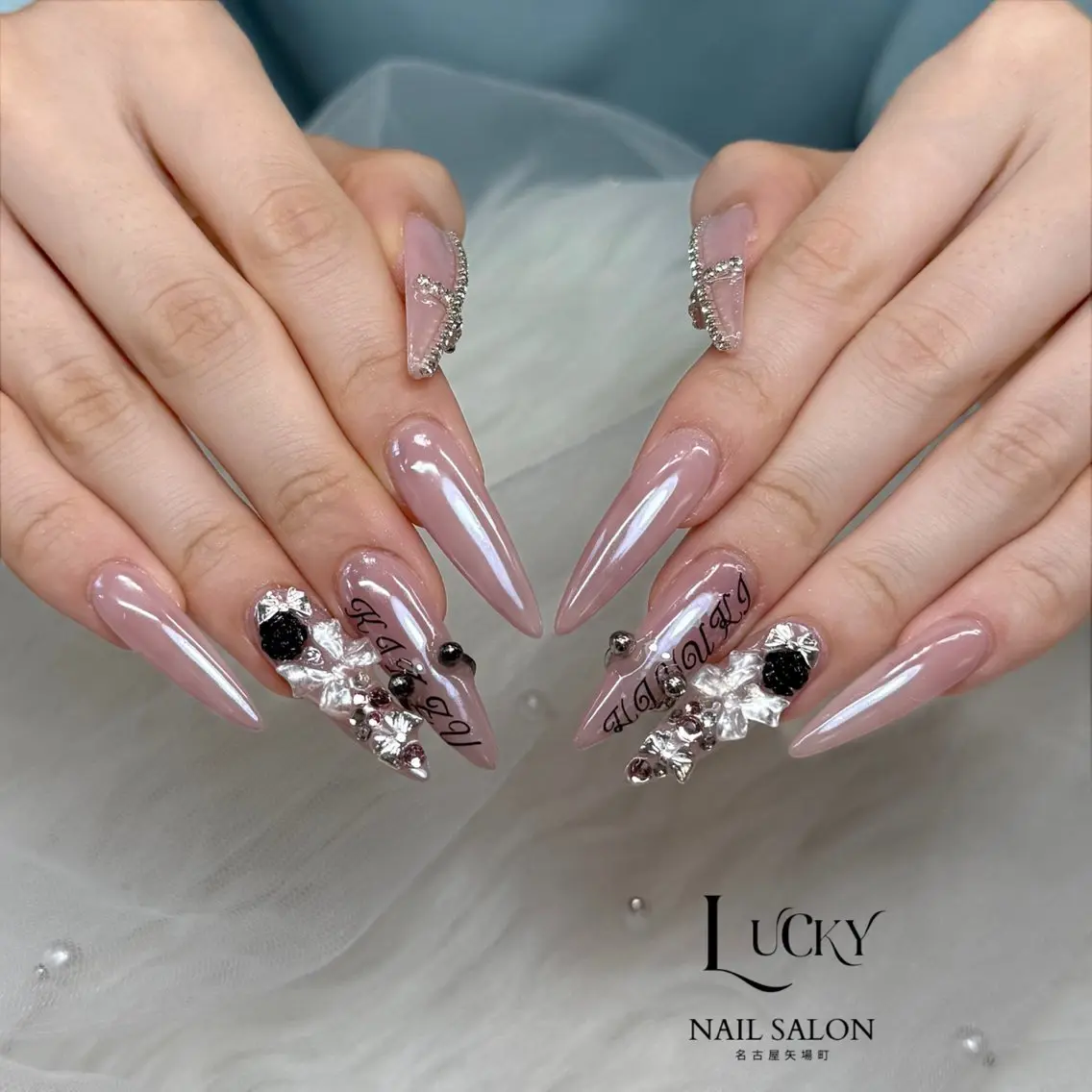 ネイル アートネイル ジェルネイル ロングネイル 持ち込み シンプルネイル Lucky Nail Salonのネイルデザイン