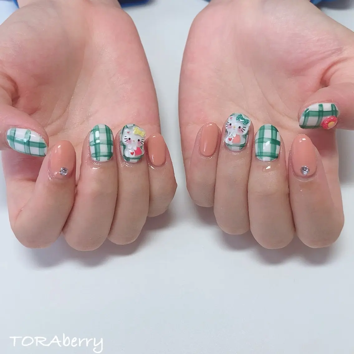 ネイル ハンドネイル ネイリスト なつみのネイルデザイン