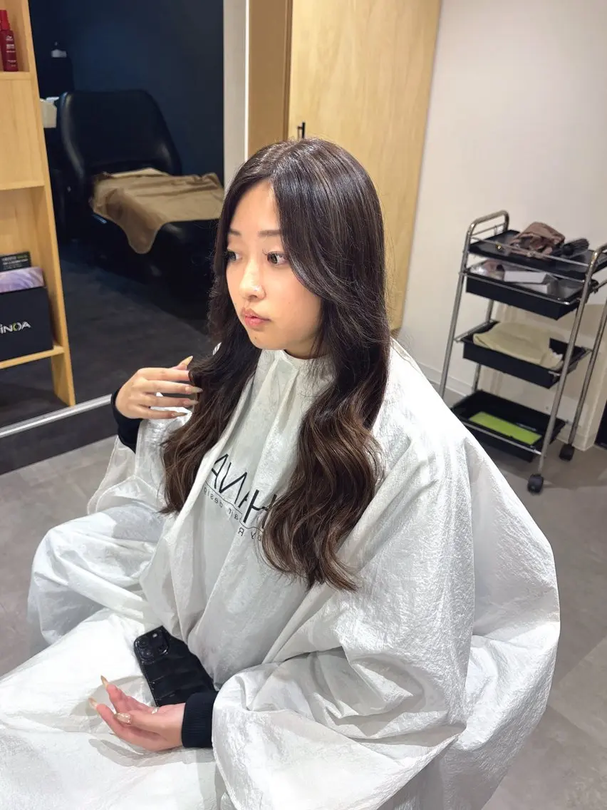 ロング 滑川 吏音のヘアスタイル