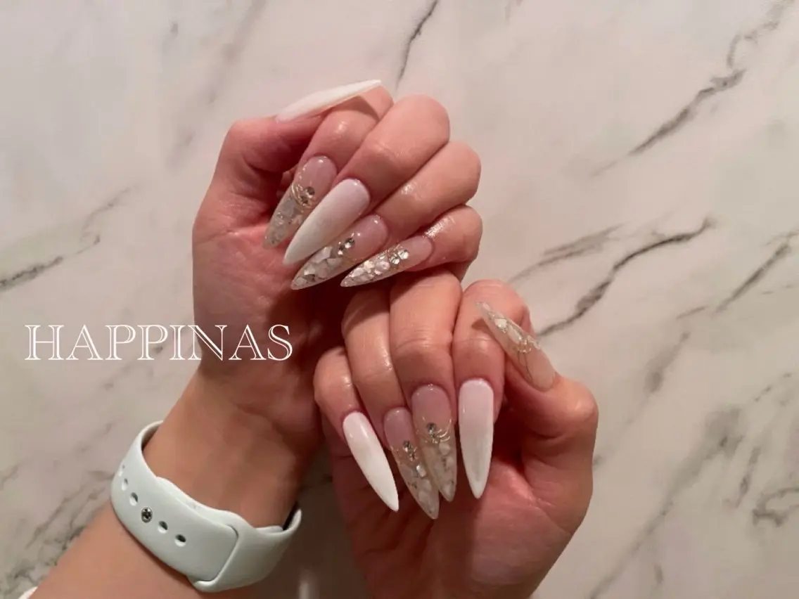ネイル ロングネイル スカルプネイル ストーンネイル ハンドネイル HAPPINAS くるみのネイルデザイン