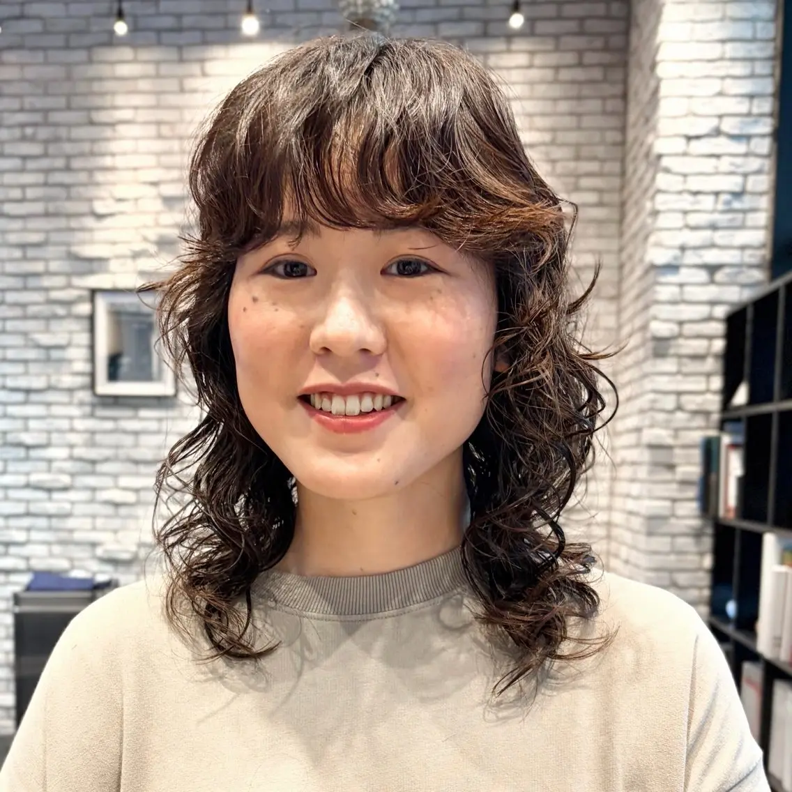 セミロング カット パーマ 好光 優香のヘアスタイル