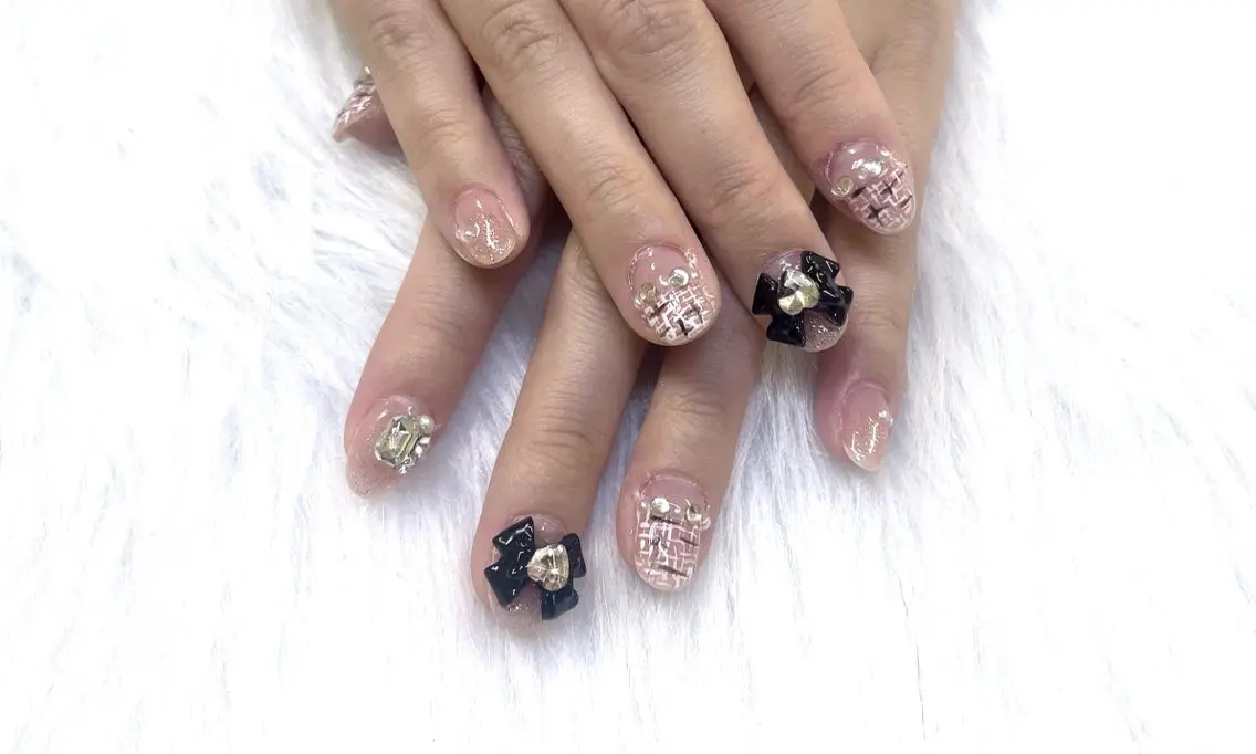 ネイル ハンドネイル queen nailのネイルデザイン