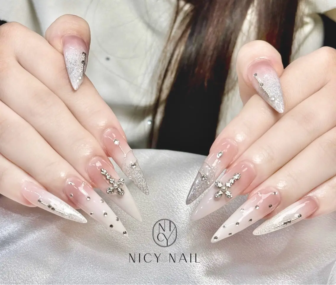 ネイル アートネイル オーロラネイル ブルー チークネイル フットネイル ハンドネイル NICY NAIL 池袋のネイルデザイン