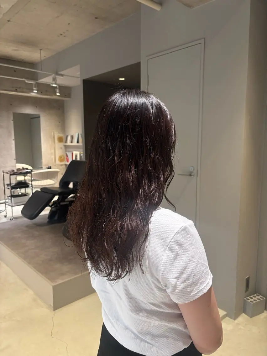ロング パーマ 艶髪🫧 Suzunaのヘアスタイル