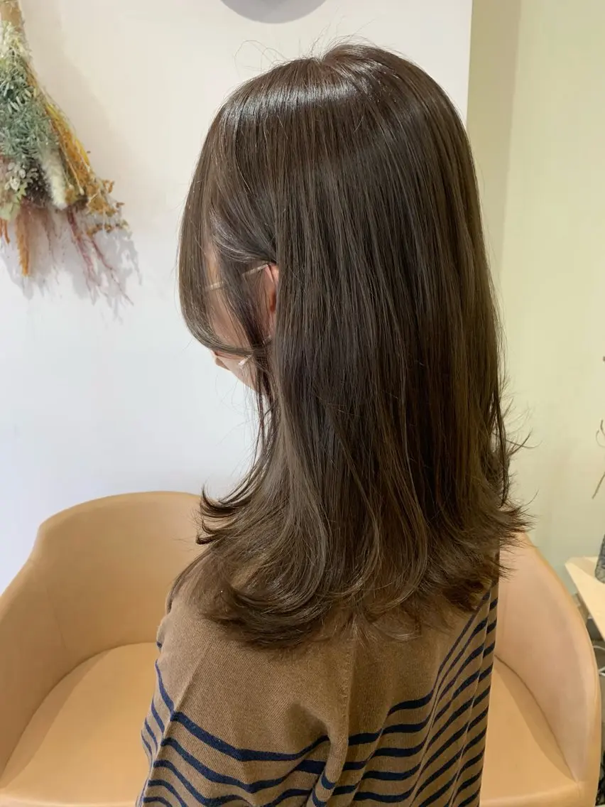 【柔らかカラーと盛れるカットを楽しみたい方】午後割　カット＋透明感イルミナカラー 🫧（トリートメント無し）の写真