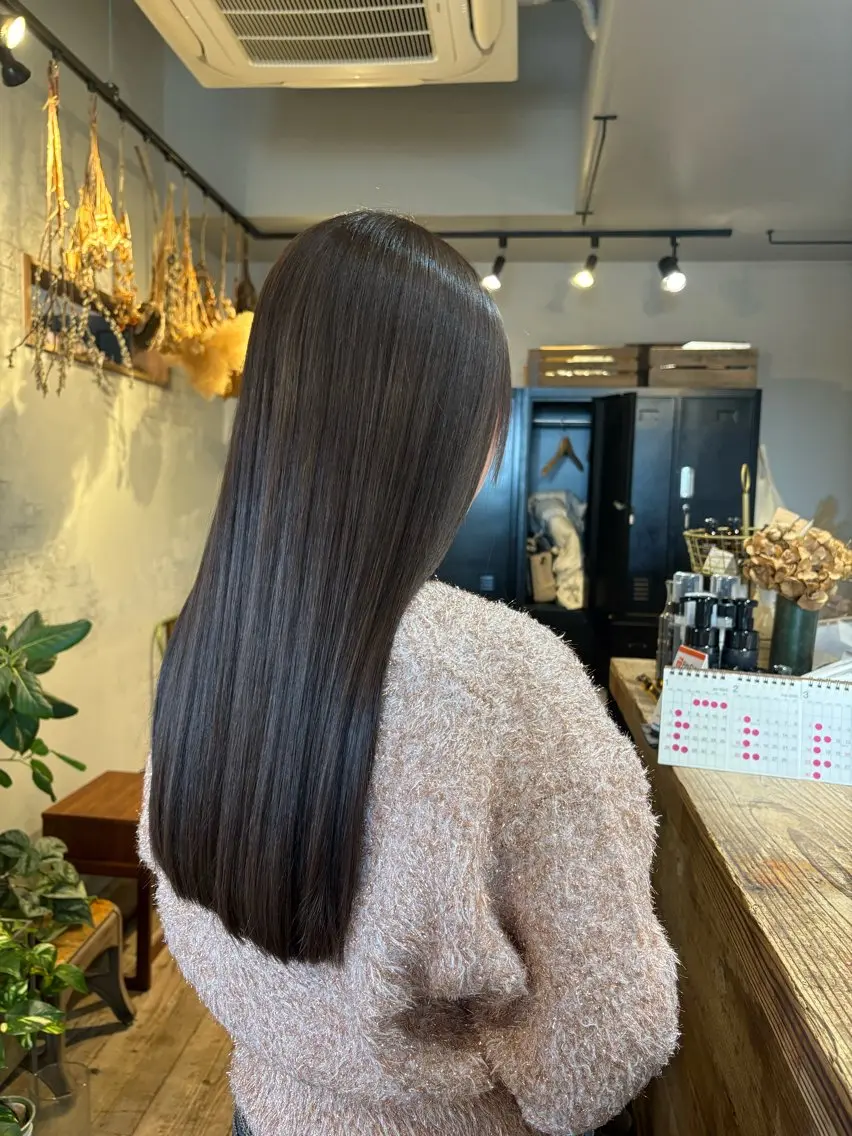 ロング カラー ブラウンカラー ダークブラウン 髪質改善 Loma ミレイのヘアスタイル